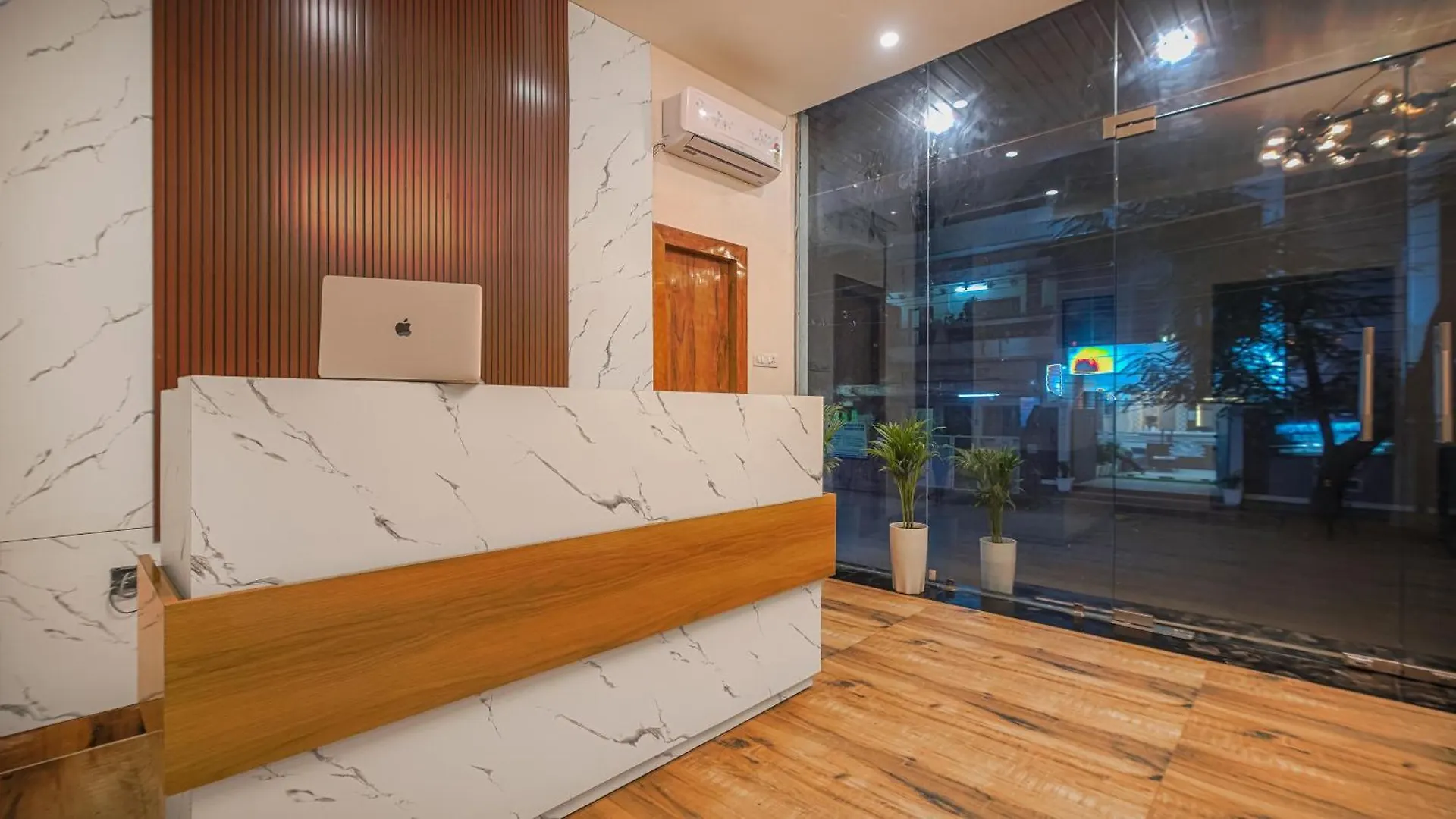 Perfectstayz Premium Varanasi 3*,  Indien
