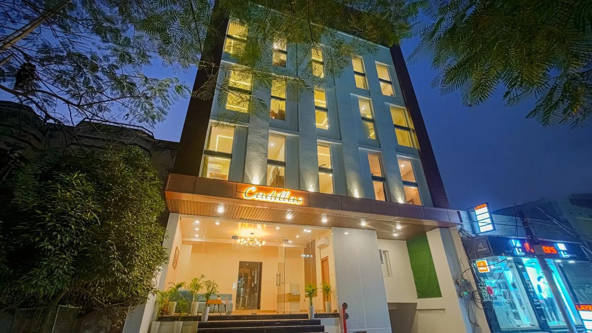 Perfectstayz Premium Varanasi Indien